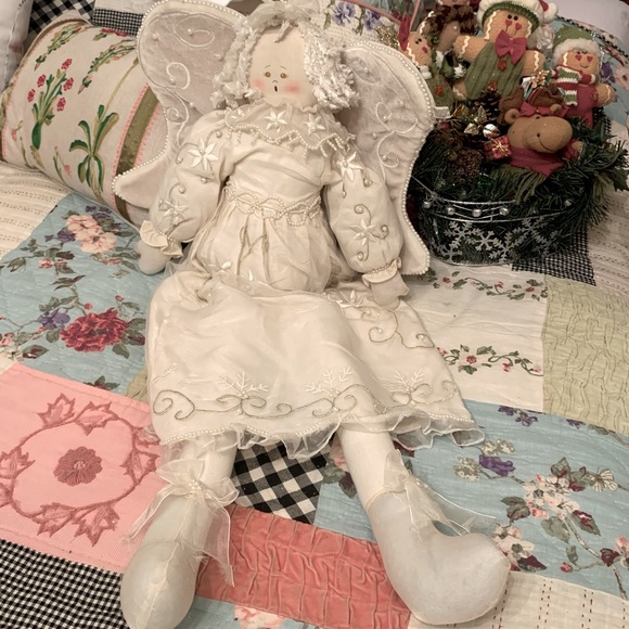 Soft Sculpture Angel Doll Christmas - Picture 2 of 10